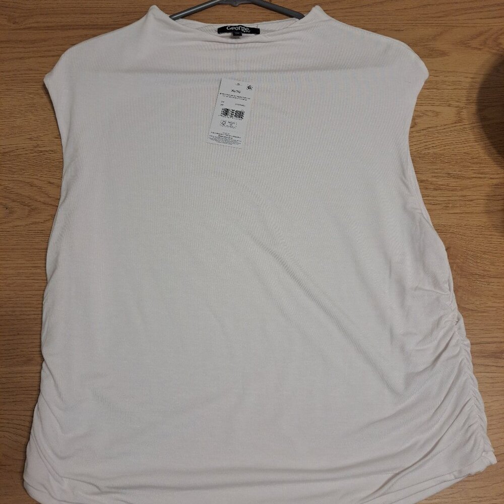 George Women's Side Ruching Top - Picture 2 of 5